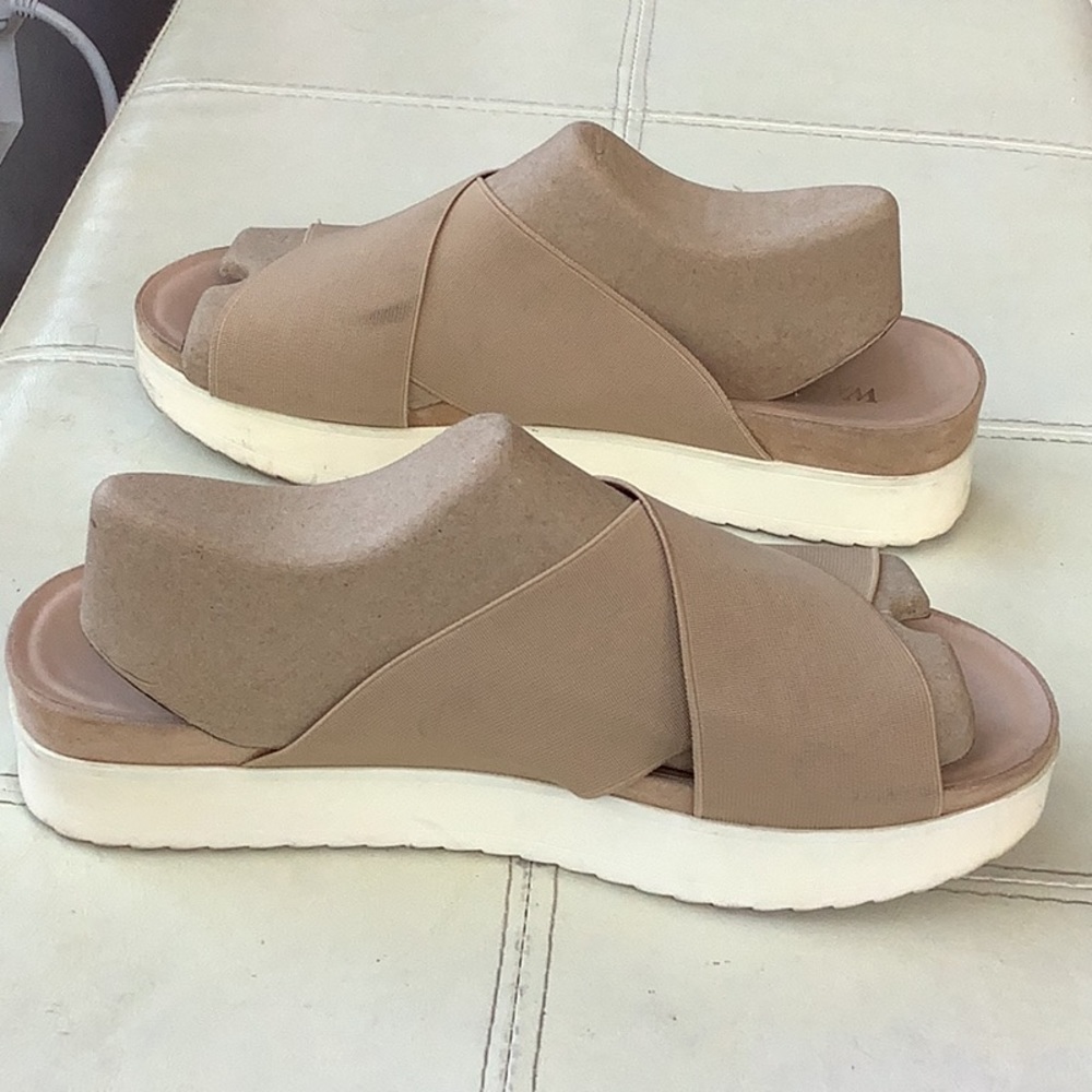 Sandals beige